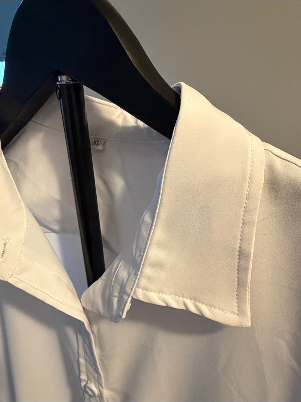 Classic White woman’s Button-Up Shirt. - Picture 3 of 4